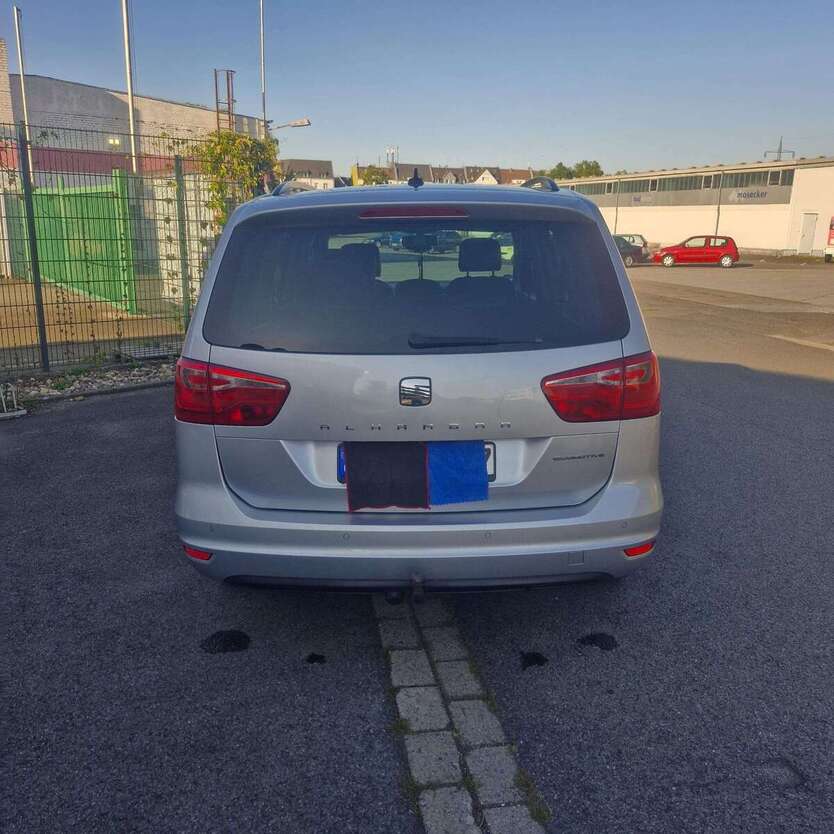 Seat Alhambra 228.000 km 9.500 € Dortmund 44145