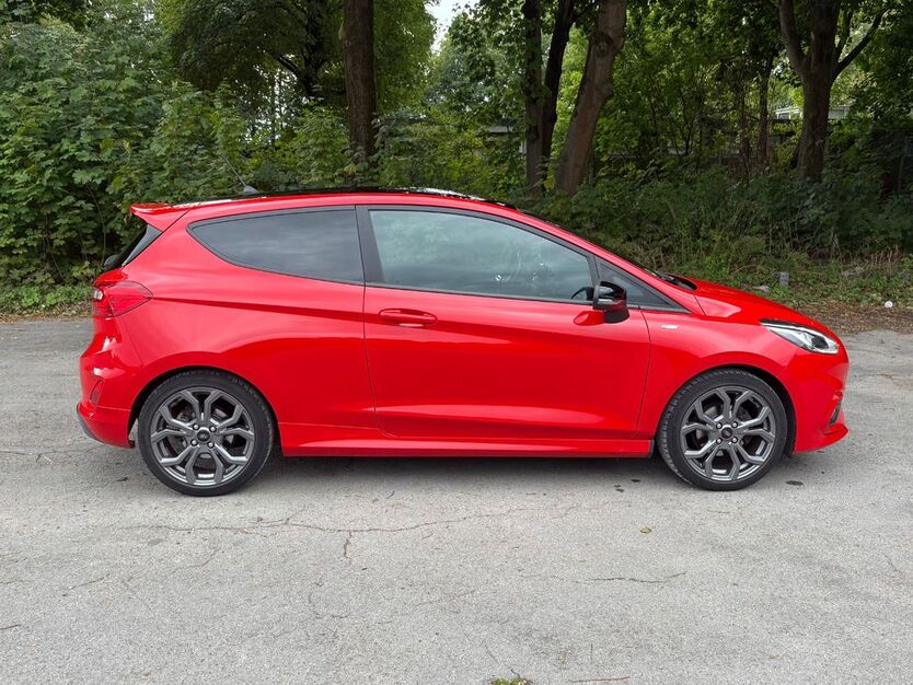 Ford Fiesta 128.543 km 7.950 € Essen 45355