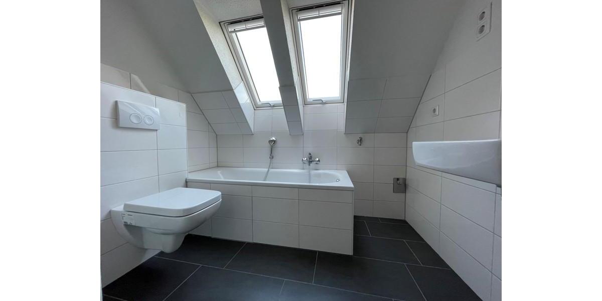 Dachgeschoßwohnung Dortmund Mengede - 3.5 Zimmer, 73 m&sup2;, 807&euro; | Angebot:26433754