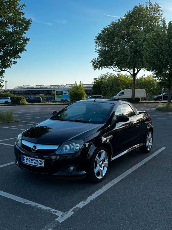 Opel Tigra 144.964 km 1.850 € Essen 45329