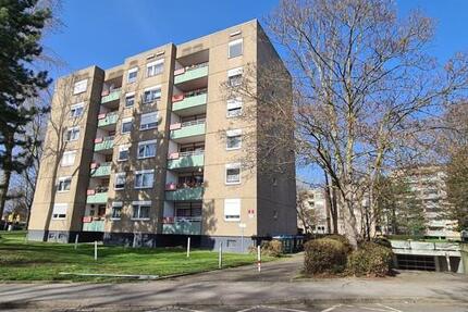 Großzügige Wohnung in schöner Lage: 4,5-Zimmer-Stadtwohnung (WBS) 4.5 zimmer