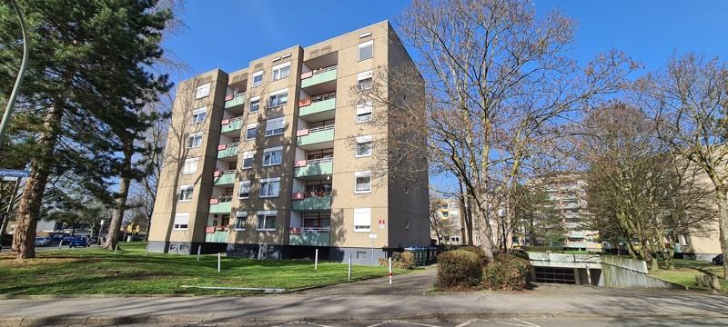 Großzügige Wohnung in schöner Lage: 4,5-Zimmer-Stadtwohnung (WBS) 4.5 zimmer