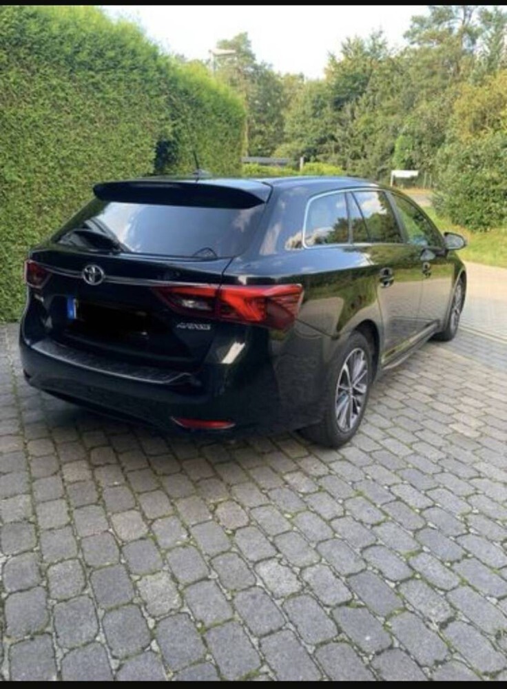 Toyota Avensis 195.000 km 7.900 € Essen 45121