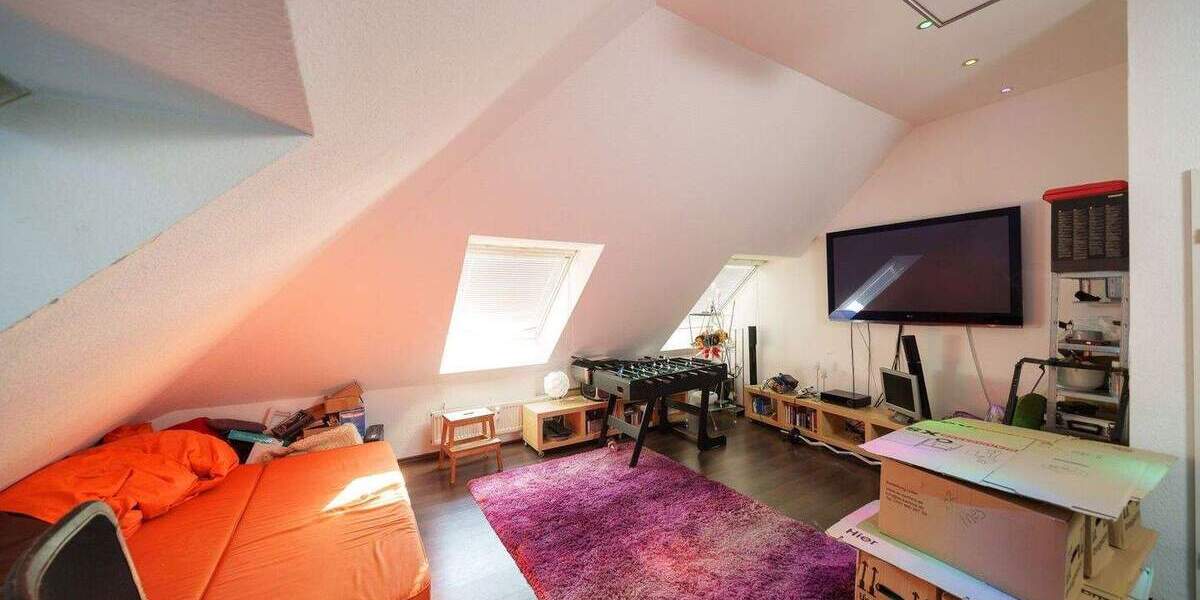 Etagenwohnung Bochum Dahlhausen - 8 Zimmer, 220 m&sup2;, 460.000&euro; | Angebot:24698531