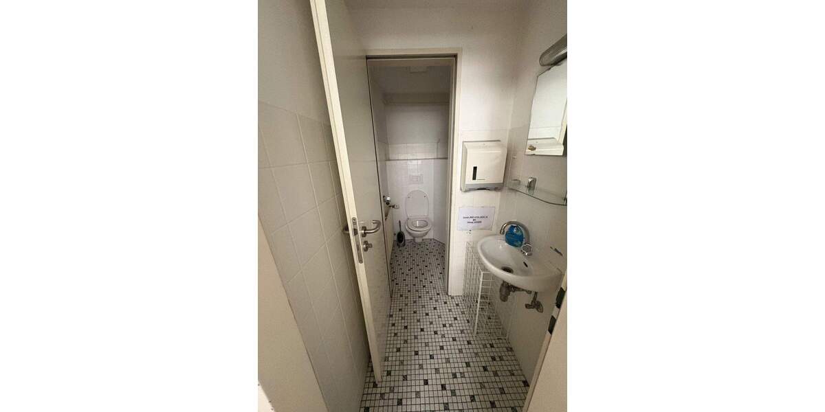 Sichtbarkeit garantiert! Schickes Ladenlokal in Hauptstraßenlage 4 zimmer