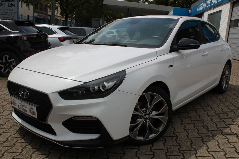 Hyundai i30 42.770 km 18.790 € Bochum 44866