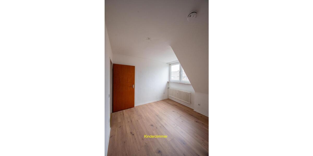 Dachgeschoßwohnung Essen Stadtbezirk IV - 3.5 Zimmer, 62 m&sup2;, 468&euro; | Angebot:26296359