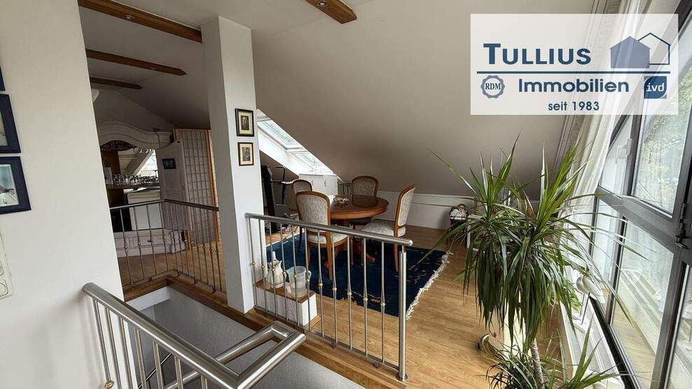 großes Reiheneckhaus mit Terrasse, kleinem Garten und Garage in Essen-Schönebeck 5 zimmer