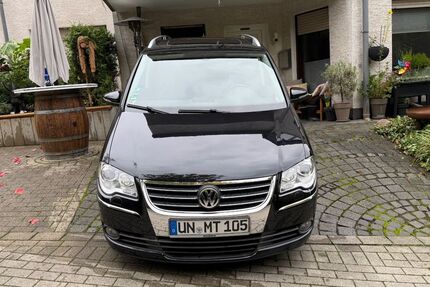 VW Touran 161.741 km 8.295 &euro; Dortmund 44265