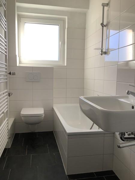 Großzügige,renovierte 2-Zimmer-Wohnung mit Balkon in Frohnhausen! zimmer