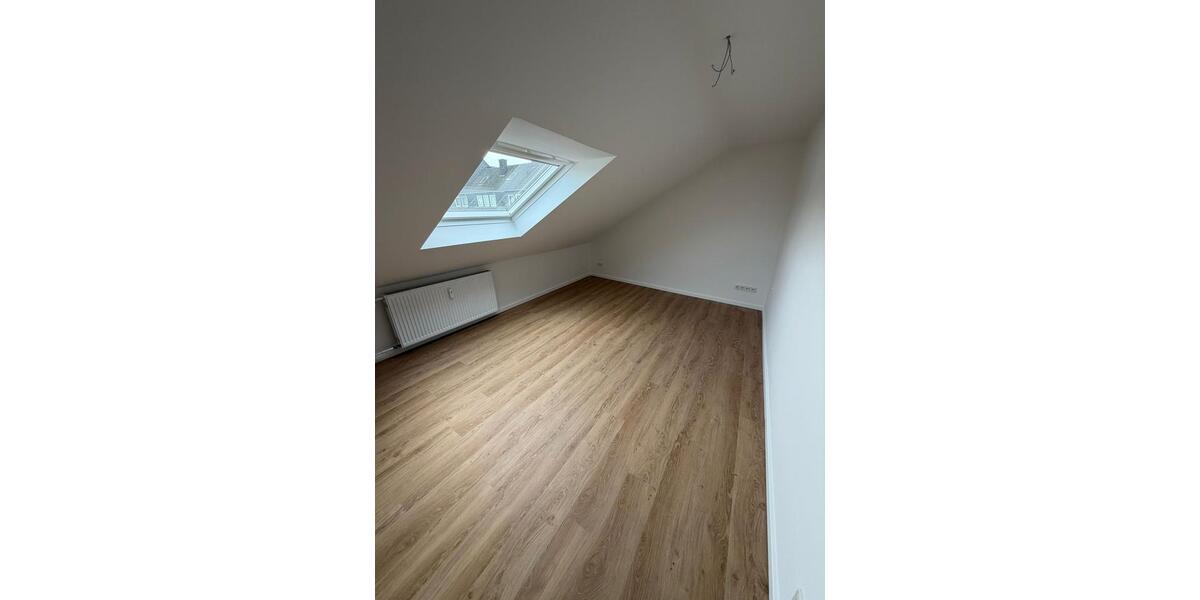 Dachgeschoßwohnung Dortmund Brackel - 2 Zimmer, 35 m&sup2;, 510&euro; | Angebot:26619367