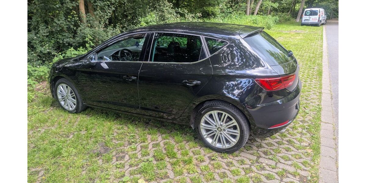 Seat Leon 77.650 km 12.990 &euro; Dortmund 44287