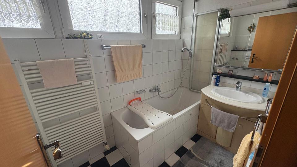 Etagenwohnung Oberhausen - 2.5 Zimmer, 76 m&sup2;, 149.000&euro; | Angebot:26877400