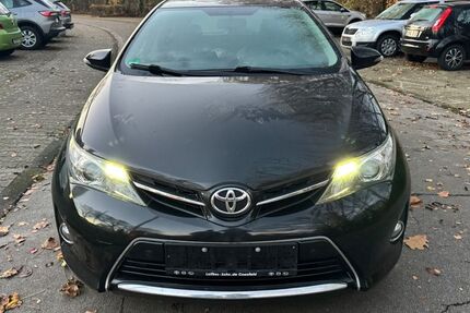 Toyota Auris 180.000 km 7.699 &euro; Gelsenkirchen 45879