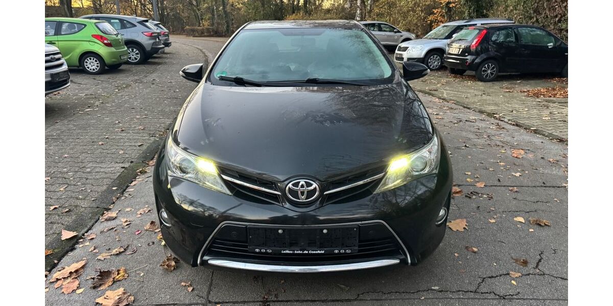 Toyota Auris 180.000 km 7.699 &euro; Gelsenkirchen 45879