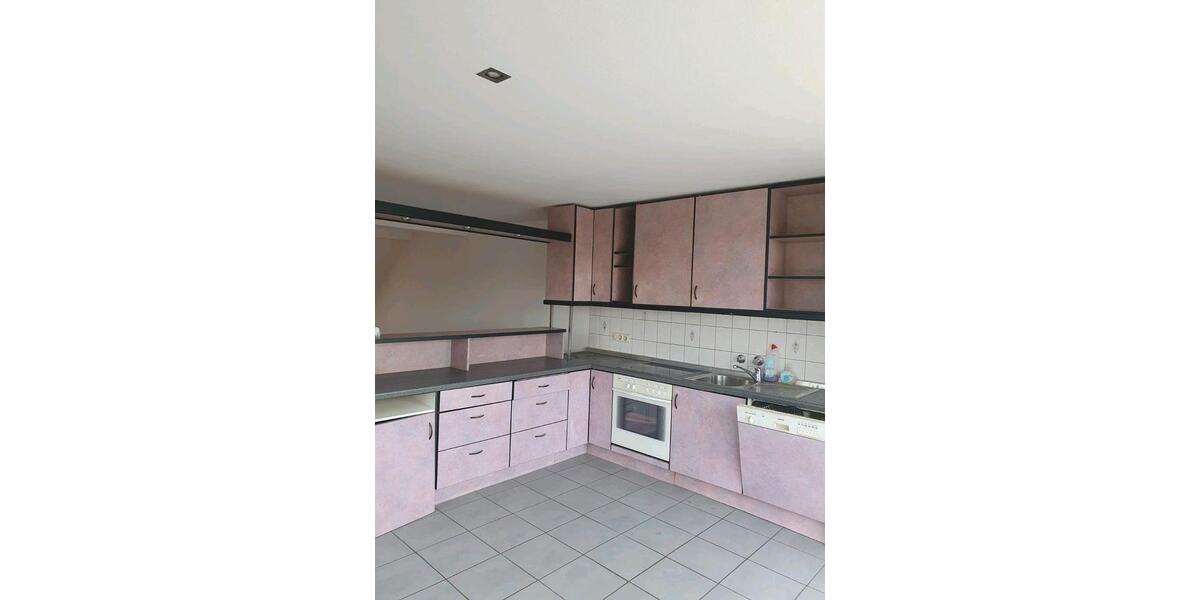 Dachgeschoßwohnung Gelsenkirchen - 2 Zimmer, 96 m&sup2;, 139.000&euro; | Angebot:25636925