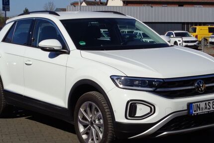 VW T-Roc 6.009 km 30.890 € Selm 59379