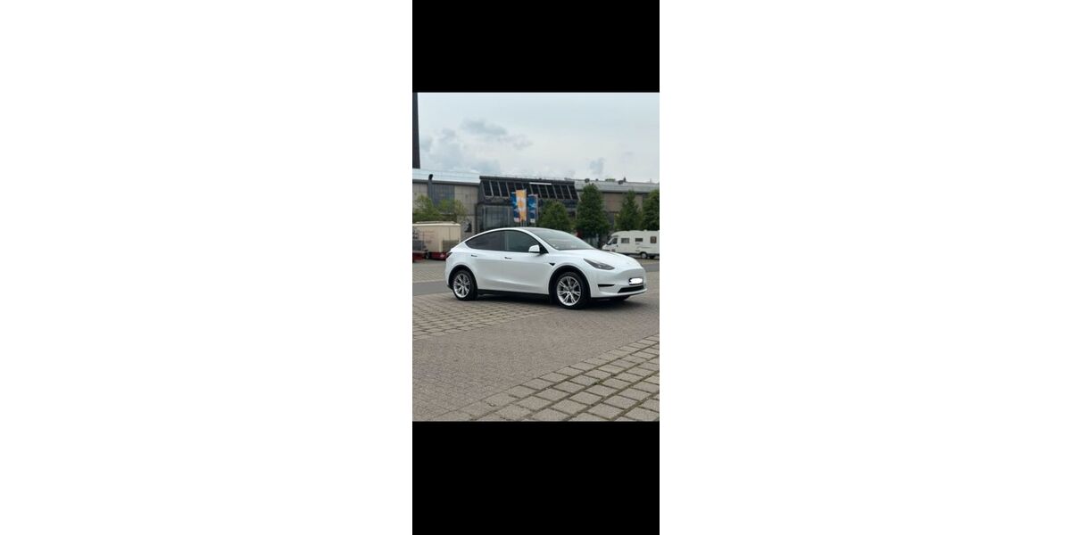 Tesla Model Y 60.000 km 30.800 &euro; Hattingen 45527