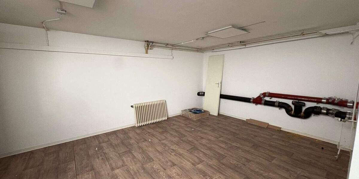 Sichtbarkeit garantiert! Schickes Ladenlokal in Hauptstraßenlage 4 zimmer