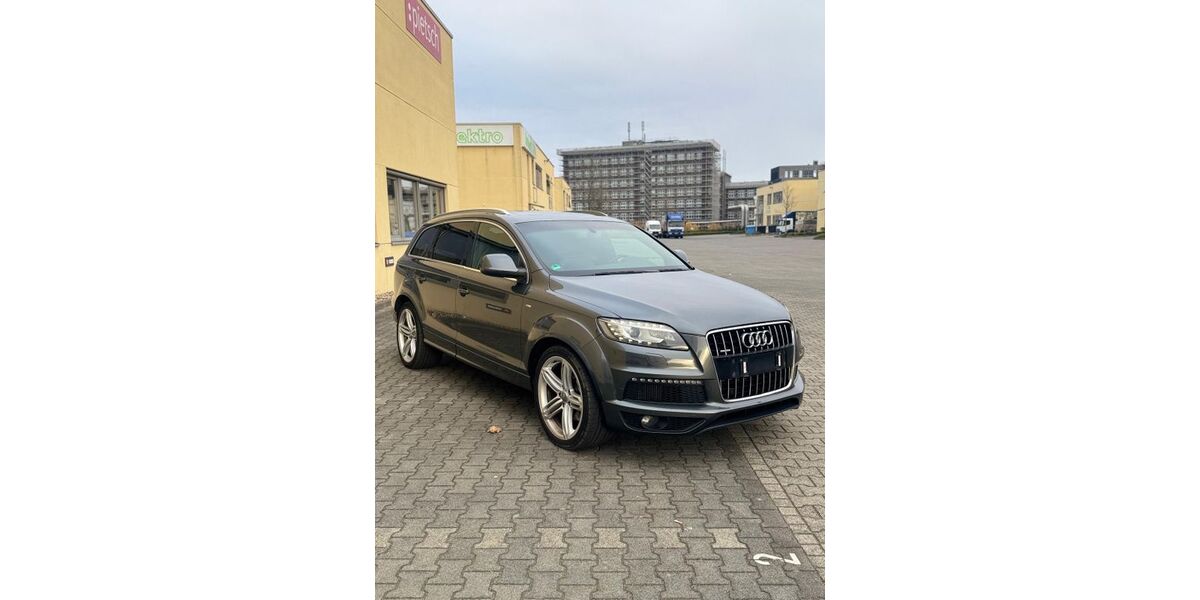 Audi Q7 280.000 km 13.500 € Essen 45143