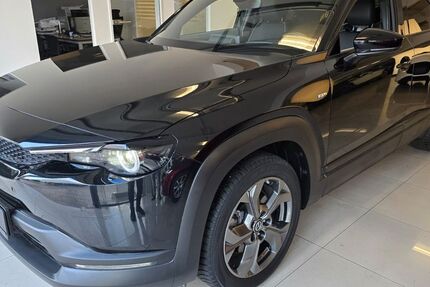 Mazda MX-30 24.044 km 17.800 &euro; Oberhausen 46149