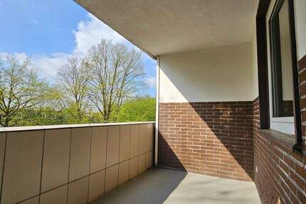 NEU!! Frisch renovierte 3 Zimmer Wohnung mit offenem Grundriss und Balkon 3 zimmer