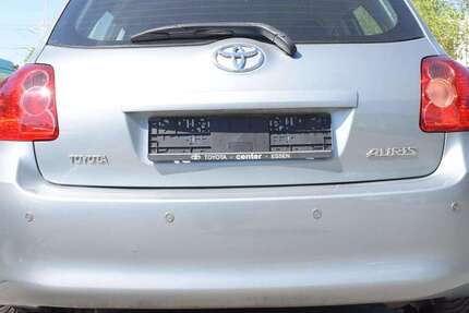 Toyota Auris 124.239 km 5.450 &euro; Dortmund 44379