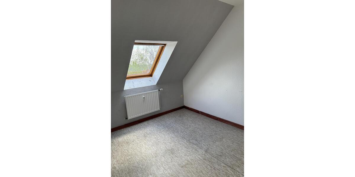 Dachgeschoßwohnung Gelsenkirchen Gelsenkirchen-Nord - 3.5 Zimmer, 66 m&sup2;, 299&euro; | Angebot:26433792