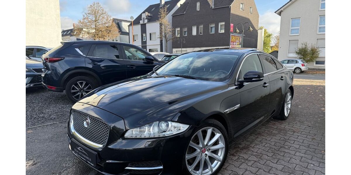 Jaguar XJ 77.000 km 22.997 € Herten 45699