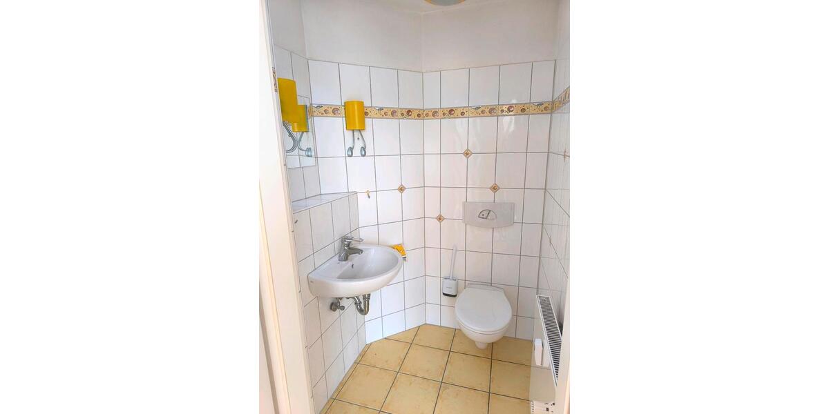 Dachgeschoßwohnung Gelsenkirchen Gelsenkirchen-Nord - 3 Zimmer, 110 m&sup2;, 125.000&euro; | Angebot:26165905