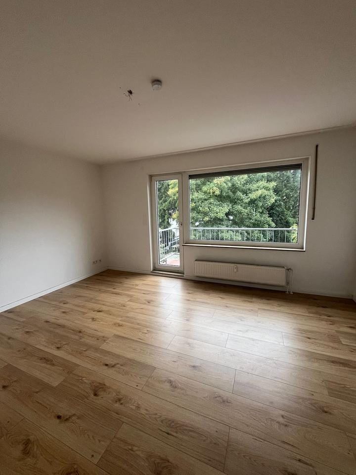 **RESERVIERTANFRAGENSTOP** Schöne 3-Zimmer Wohnung mit Balkon- Ideal für Paare! zimmer