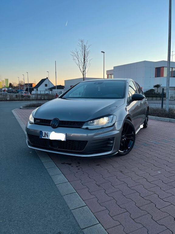 VW Golf 224.732 km 11.600 € Lünen 44536