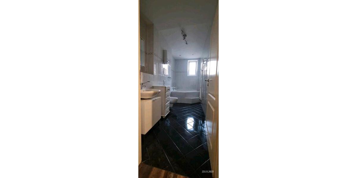 Etagenwohnung Essen Stadtbezirk III - 5 Zimmer, 134 m&sup2;, 1.480&euro; | Angebot:25933982