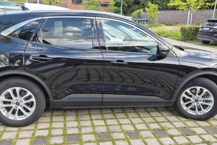 Ford Kuga 81.000 km 17.500 &euro; Dortmund 44139