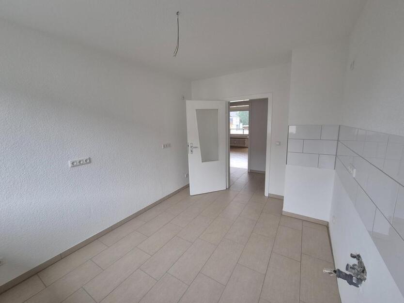 Erstbezug nach Modernisierung, Höntrop 3,5 Raum, Balkon, Gäste-WC zimmer