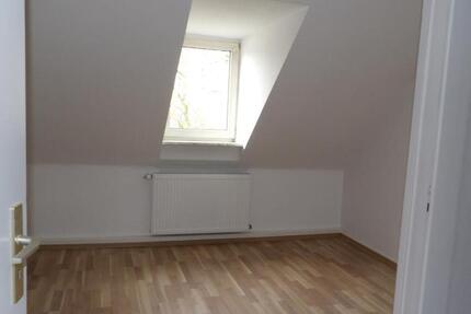 4 Zimmer - schnuckelig aufgeteilt ? Bitte sehr ! :-) Frei ab sofort, provisionsfrei ! zimmer