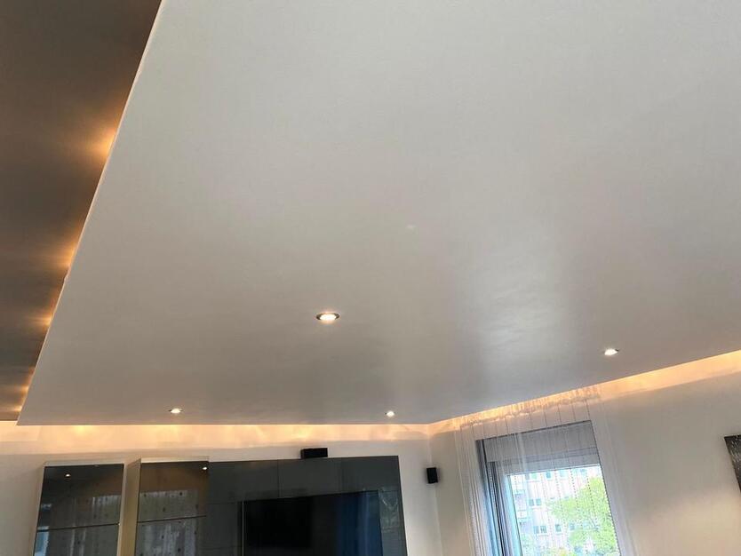 Luxuriöse Wohnung Eigentumswohnung m. Balkon & Garage + Parkplatz zimmer