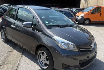 Toyota Yaris 140.000 km 4.990 &euro; Essen 45143