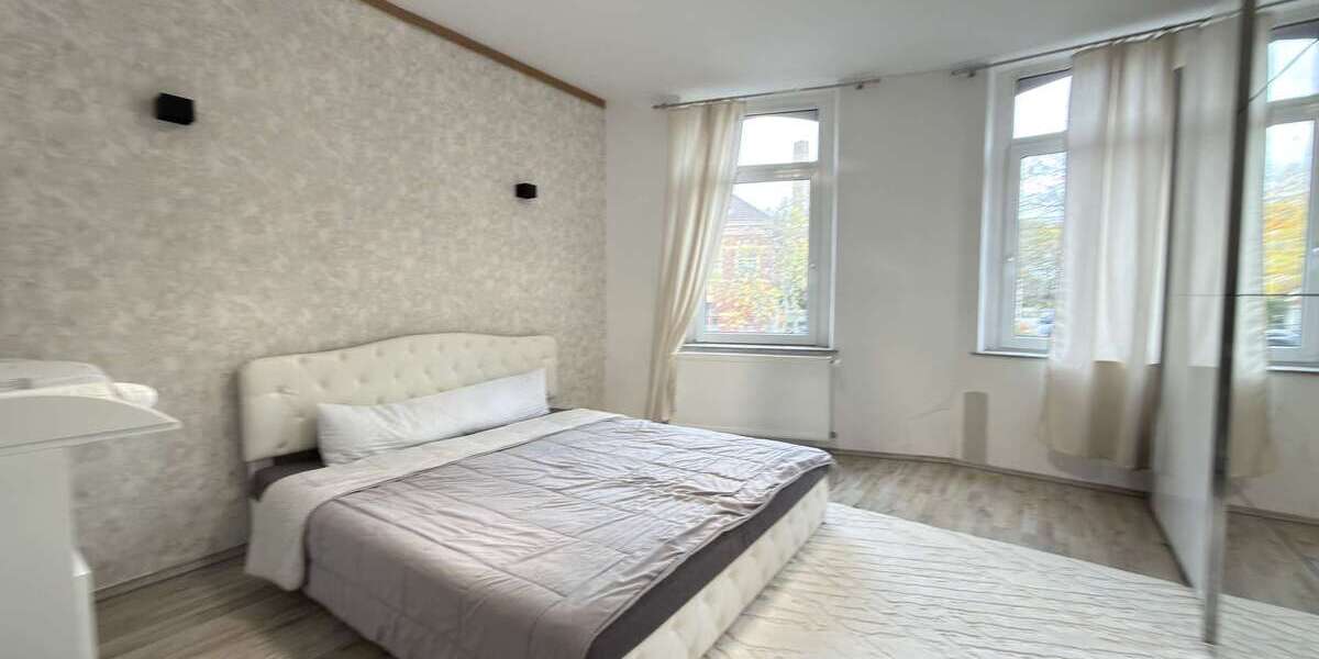 Modernisiertes 3-Parteienhaus mit Maisonette und Gartenanteil nahe Centro - Mehrfamilienhaus, Wohnhaus Oberhausen Osterfeld | Angebot:26835909