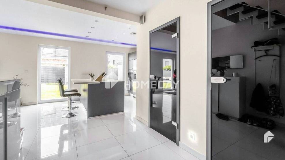 Exklusives Wohnen: Ihr Traumhaus mit Pool, Sauna und High-End-Ausstattung 4 zimmer