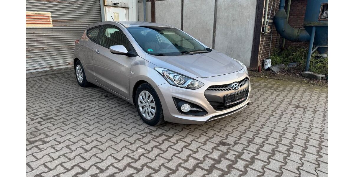 Hyundai i30 180.000 km 4.449 &euro; Gladbeck 45966