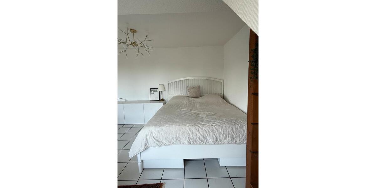 Dachgeschoßwohnung Essen Frillendorf - 2.5 Zimmer, 60 m&sup2;, 720&euro; | Angebot:24996965