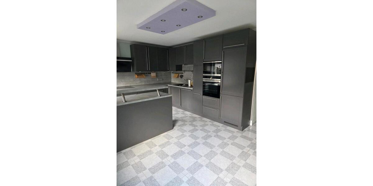 Erdgeschoßwohnung Gelsenkirchen Gelsenkirchen-West - 4 Zimmer, 130 m&sup2;, 293.000&euro; | Angebot:27038017