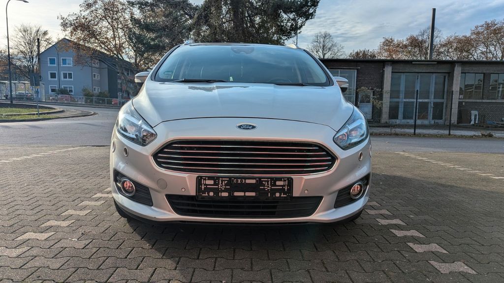 Ford S-Max 132.000 km 13.900 &euro; essen 45145