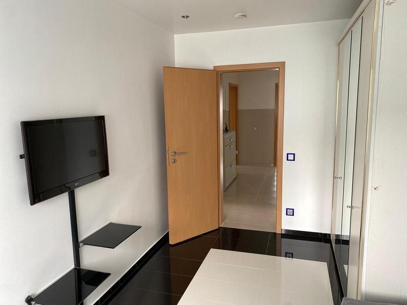 Luxuriöse Wohnung Eigentumswohnung m. Balkon & Garage + Parkplatz zimmer