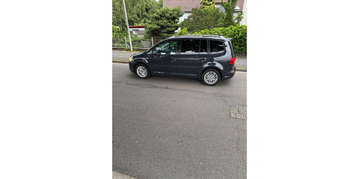 VW Touran 169.000 km 8.999 &euro; Mülheim an der 45476