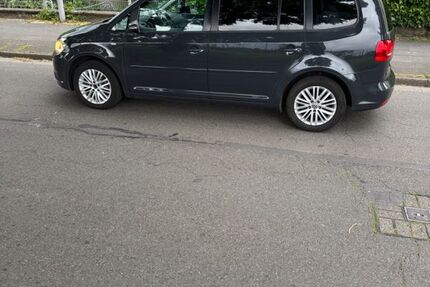 VW Touran 169.000 km 9.200 &euro; Mülheim an der 45476