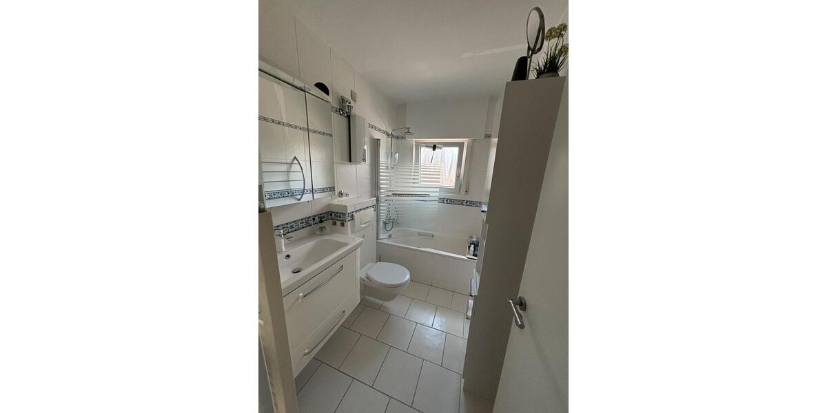 Dachgeschoßwohnung Dortmund Brackel - 4.5 Zimmer, 90 m&sup2;, 205.000&euro; | Angebot:27079743