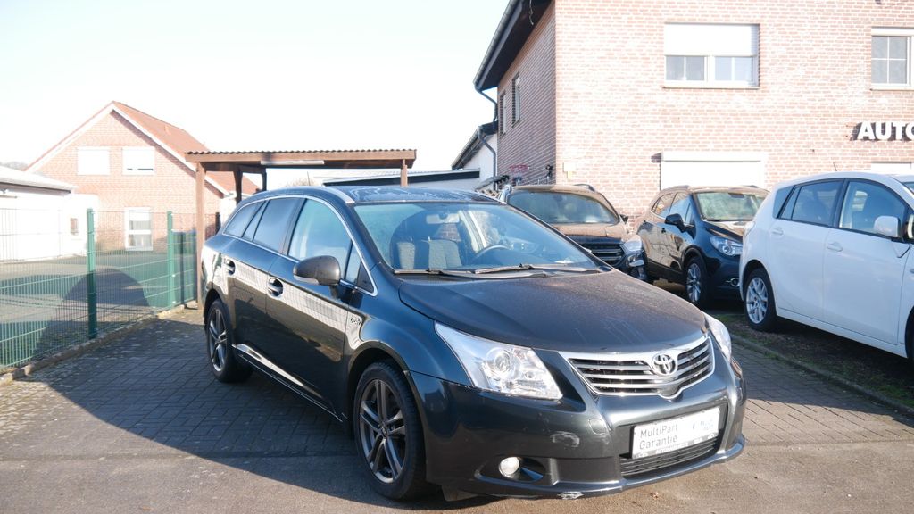 Toyota Avensis 206.064 km 5.990 &euro; Selm 59379