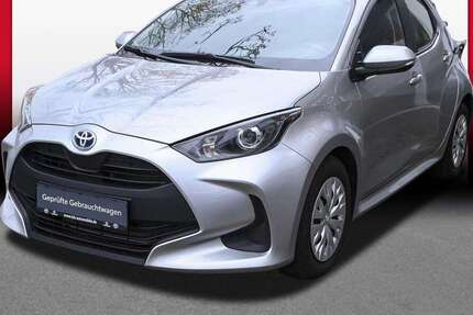 Toyota Yaris 125.211 km 15.988 &euro; Recklinghausen 45659